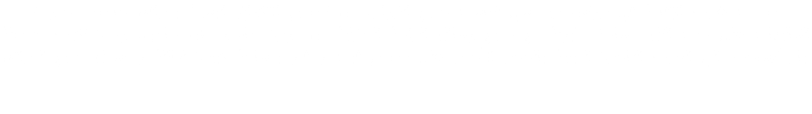 صممت غرف الإقامة في روتس ريد سي لتناسب جميع الزوار، من تصميم الاكواخ البسيط بمرافق خاصه محدودة؛ الشاليهات على جنب التل بمساحه مقبولة مع جميع وسائل الراحة المنزلية من دورة مياه و دش خاص، وحدة تكيف منفصلة بارد/ساخن؛ الي الغرف الفاخرة المبنية بالحجر الأحمر على تصميم قبب و قبو بمساحة كبيرة لعائلة و تشمل جميع المرافق.